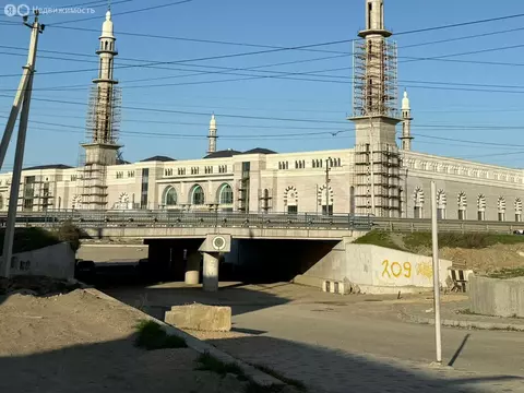 3-комнатная квартира: Махачкала, 1-я Акгёльная улица, 11 (100 м)