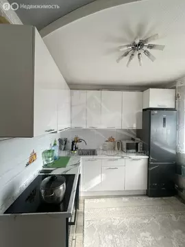 2-комнатная квартира: посёлок городского типа Свердловский, улица ...