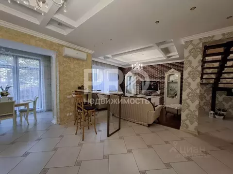 4-к кв. Ярославская область, Ярославль просп. Фрунзе, 70 (200.0 м)