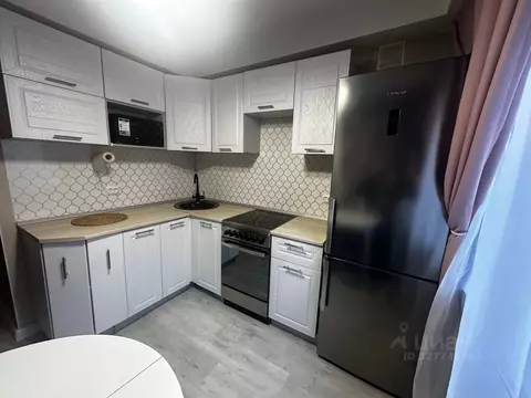 3-к кв. Санкт-Петербург ул. Коммуны, 28к3 (60.0 м)