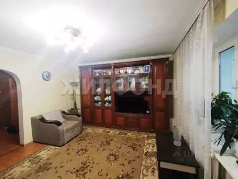 3-к кв. Ставропольский край, Георгиевск ул. Дзержинского, 27 (72.0 м)