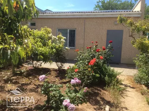 Дом в Крым, Сакский район, с. Уютное ул. Садовая (36 м)