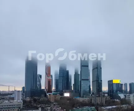 Продается 4-комнатная квартира