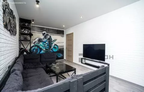 3-комнатная квартира: Челябинск, Гражданская улица, 10А (59.8 м)