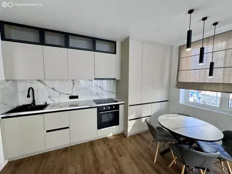 3-комнатная квартира: Астрахань, улица Трофимова, 7Ак1 (62 м)