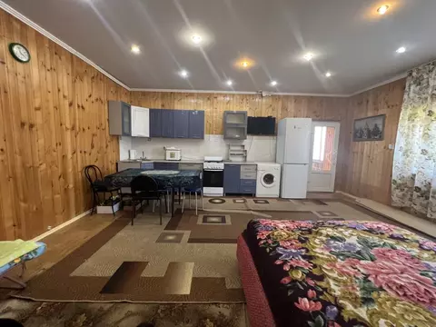 Дом в Оренбургская область, Оренбургский район, Нежинский сельсовет, ...