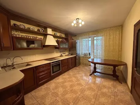 4-к кв. Башкортостан, Уфа Революционная ул., 111/2 (150.0 м)