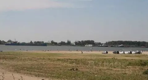 Участок в Астраханская область, Приволжский район, пос. Ассадулаево ...