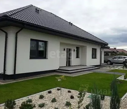 Дом в Курская область, Курский район, Моковский сельсовет, д. Гремячка ...