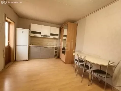 1к в -комнатной квартире (18 м)