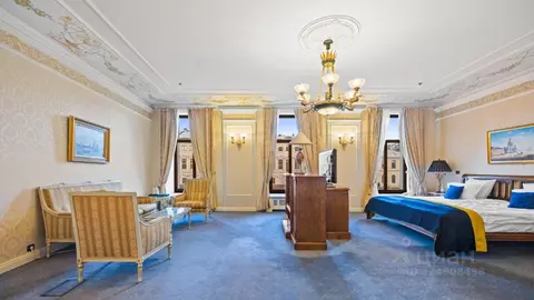 Офис в Санкт-Петербург Невский просп., 15 (324 м)