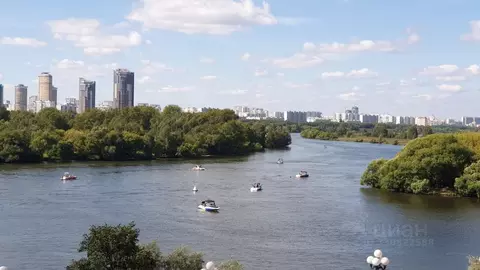 6-к кв. Москва Авиационная ул., 79Б (340.0 м)