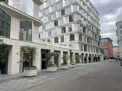 Торговая площадь (283 м)