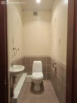 3-комнатная квартира: Оренбург, Салмышская улица, 39/1 (100 м)