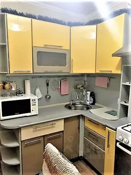 2-к кв. Омская область, Омск просп. Космический, 14 (45.0 м)