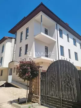 Студия Крым, Симферополь ул. Батурина, 1 (37.5 м)