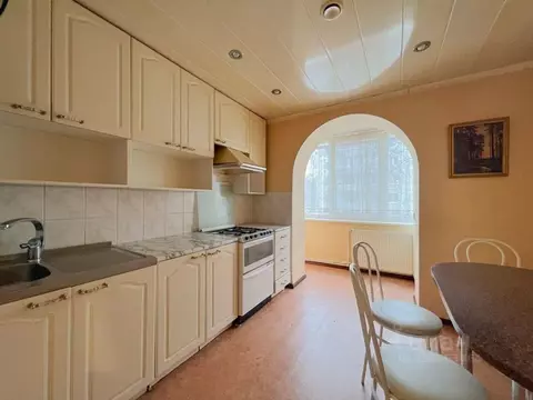 3-к кв. Псковская область, Псков Западная ул., 1 (66.8 м)