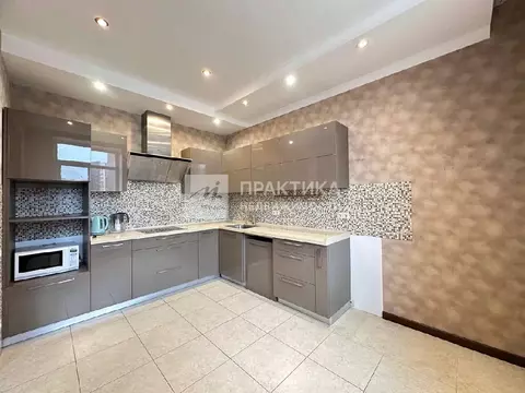 Продается 3-комнатная квартира