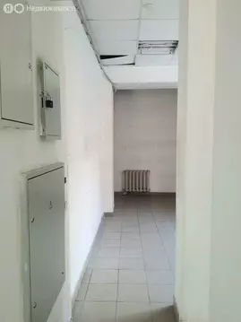 Торговая площадь (75 м)