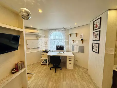 Продается 3-комнатная квартира