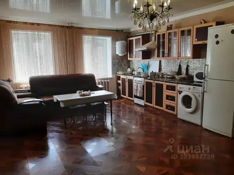 Дом в Дагестан, Дербент ул. Юзбекова, 40 (100 м)