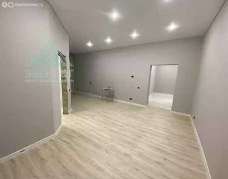 3-комнатная квартира: Черногорск, проспект Космонавтов, 35 (90 м)