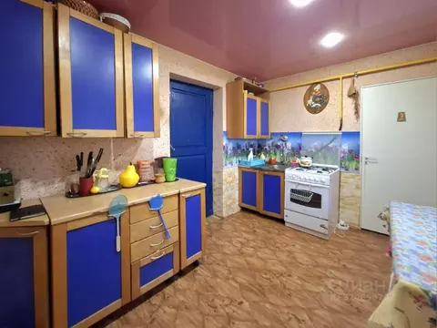 Дом в Волгоградская область, Среднеахтубинский район, Кировское с/пос, ...