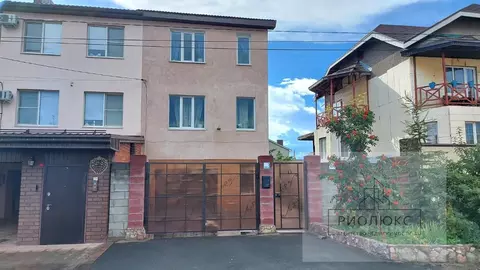 Таунхаус в Челябинская область, Магнитогорск Радужный кп, ул. ...