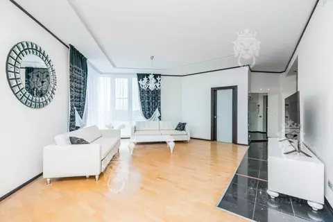 3-к кв. Москва Авиационная ул., 79 (171.0 м)