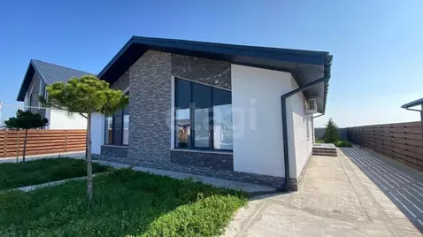 Дом в Крым, Феодосия ул. Е.М. Фомина (121 м)