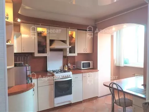 3-к кв. Волгоградская область, Волгоград ул. Николая Отрады, 10А (94.2 ...