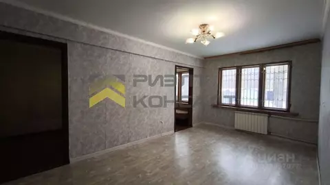 2-к кв. Омская область, Омск просп. Космический, 81 (44.3 м)