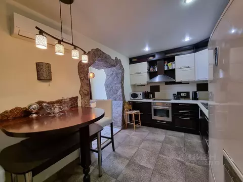 3-к кв. Башкортостан, Уфа ул. Гафури, 54 (120.0 м)