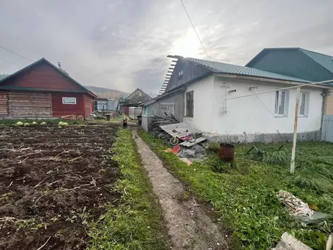 Дом в Свердловская область, Первоуральск ул. Сергея Лазо, 20 (50 м)