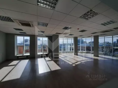 Офис в Краснодарский край, Краснодар Центральный мкр, ул. Гоголя, 68 ...