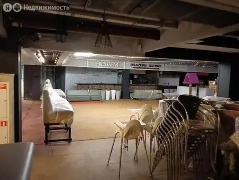 Торговая площадь (448 м)