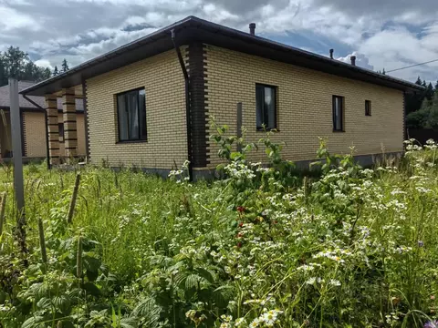 Дом в Калужская область, Жуковский район, с. Совхоз Победа  (150 м)