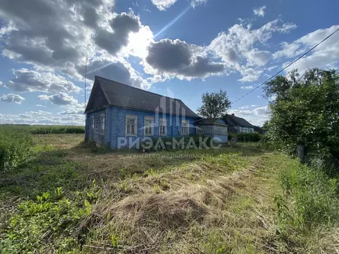 Дом в Брянская область, Навлинский район, Бяковское с/пос, с. Бяково ...
