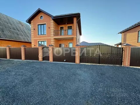 Дом в Тюменская область, Тюмень Казарово мкр, ул. Казаровская (150 м)