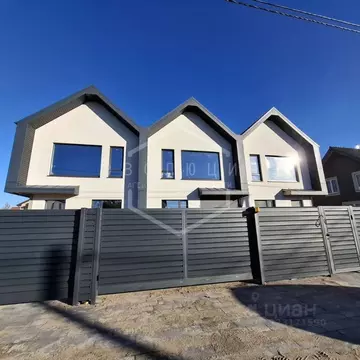 Таунхаус в Калининградская область, Гурьевск ул. Солнечная, 7 (150 м)