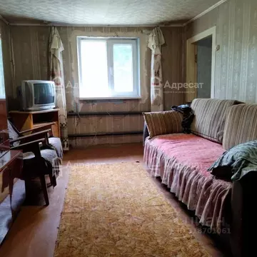 Дом в Волгоградская область, Светлоярский район, Кировское с/пос, ...