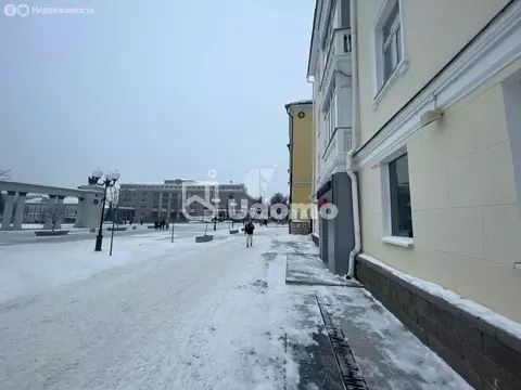 Торговая площадь (132.8 м)