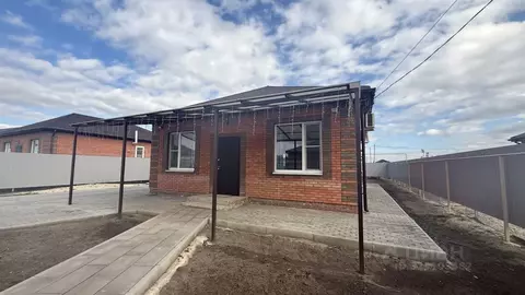 Дом в Ростовская область, Неклиновский район, с. Новобессергеневка ул. ...