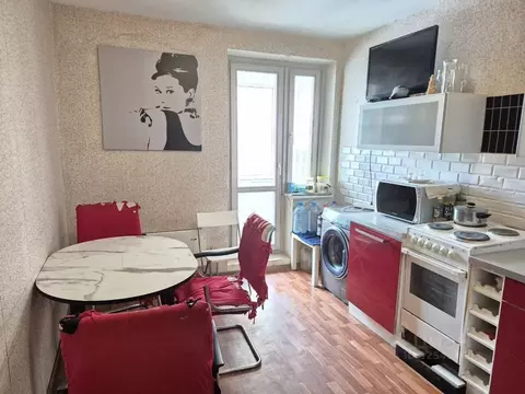 3-к кв. Москва Синявинская ул., 11к10 (89.2 м)