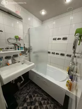 3-комнатная квартира: Воронеж, проспект Труда, 33 (55 м)