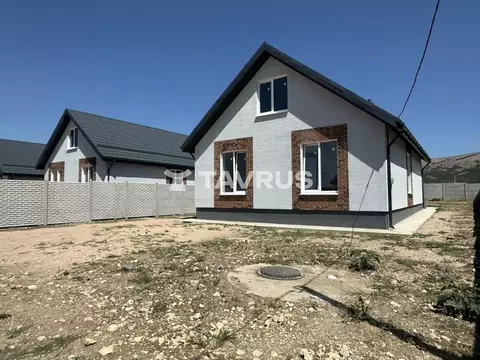 Дом в Крым, Симферопольский район, Добровское с/пос, с. Пионерское  ...