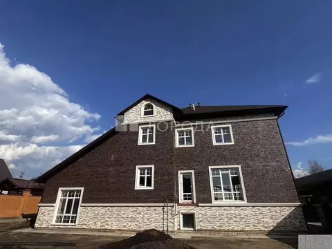 Дом в Алтайский край, Барнаул Сапфирная ул., 82 (429 м)