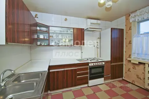 3-к кв. Омская область, Омск Куломзинская ул., 70 (70.2 м)