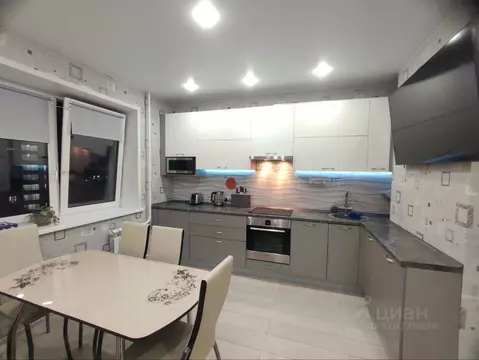 3-к кв. Тюменская область, Тюмень ул. Мельникайте, 34к1 (80.2 м)