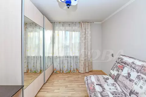 2-к кв. Тюменская область, Тюмень Харьковская ул., 54а (52.0 м)